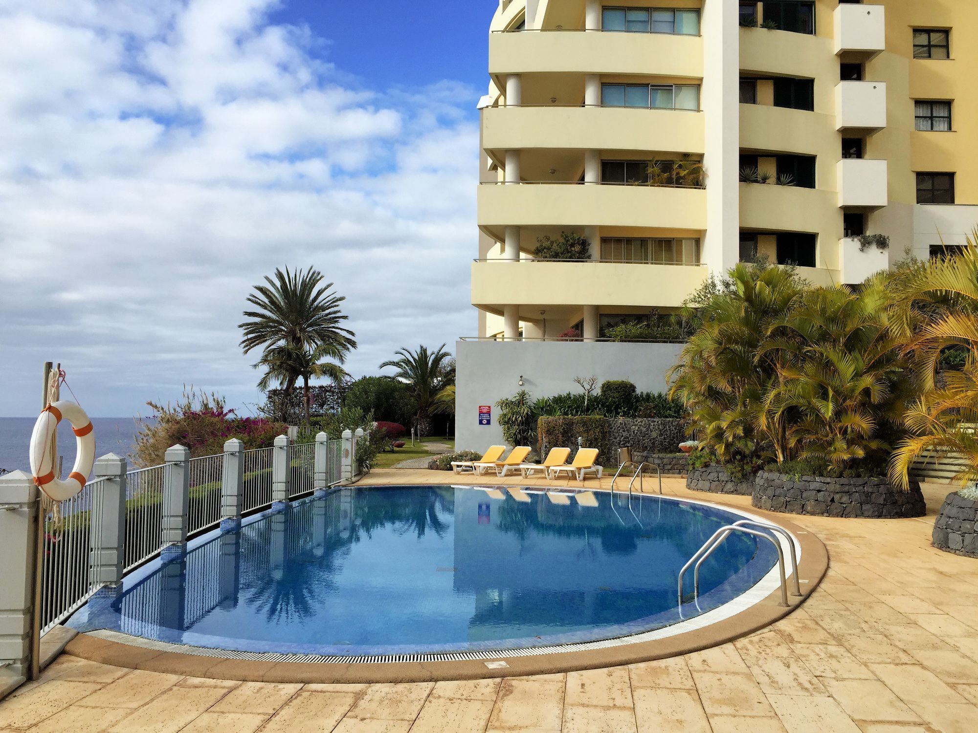 Finest Rentals - Beachfront Penthouse Funchal  Exterior foto